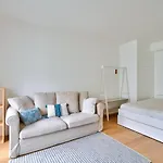 Studio Located Between Bastille And Nation