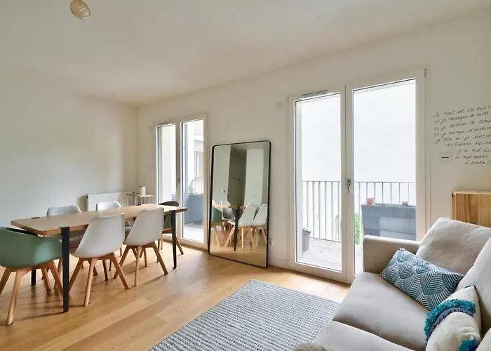 Studio Located Between Bastille And Nation