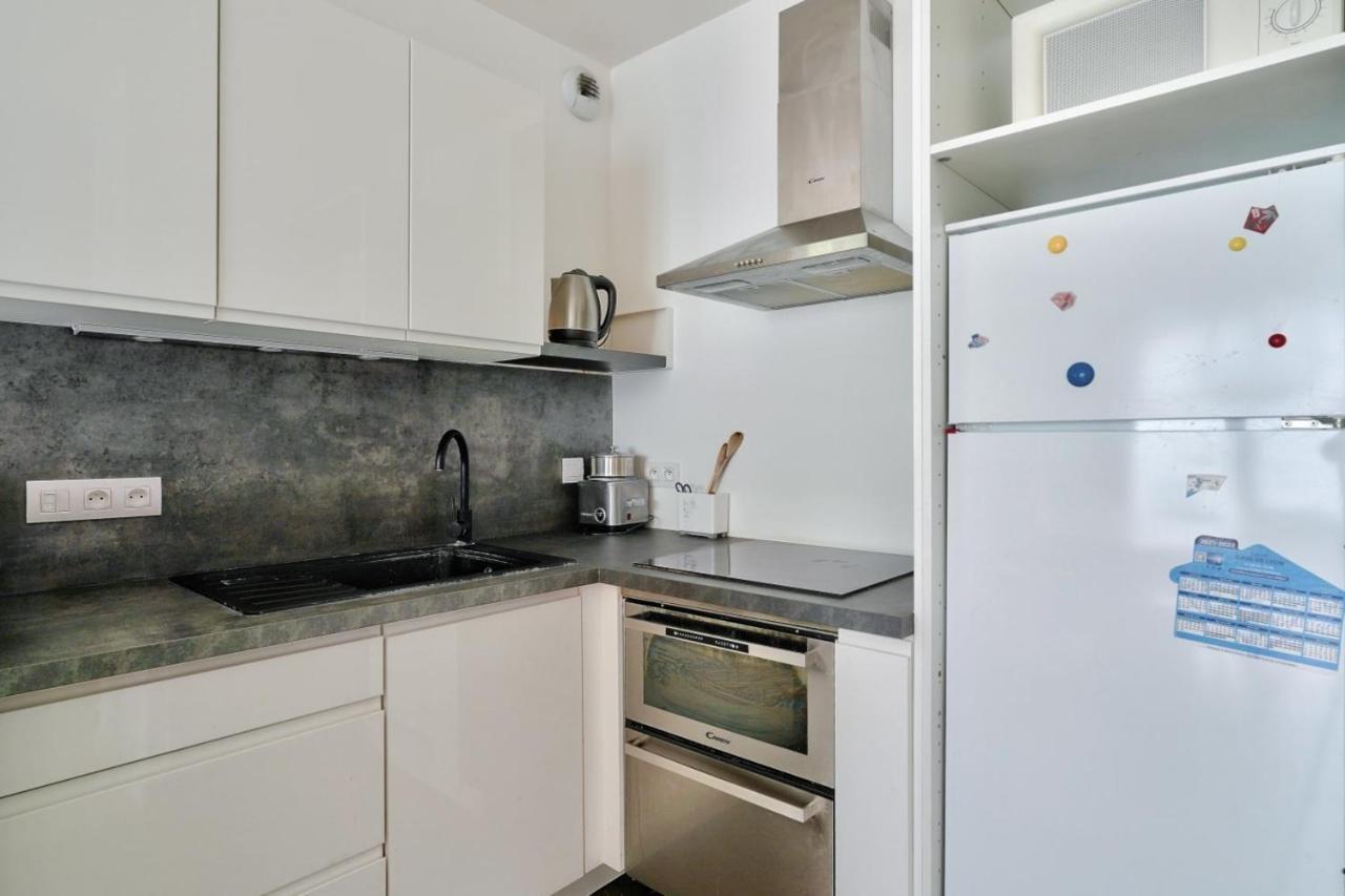 Studio Located Between Bastille And Nation * Parijs