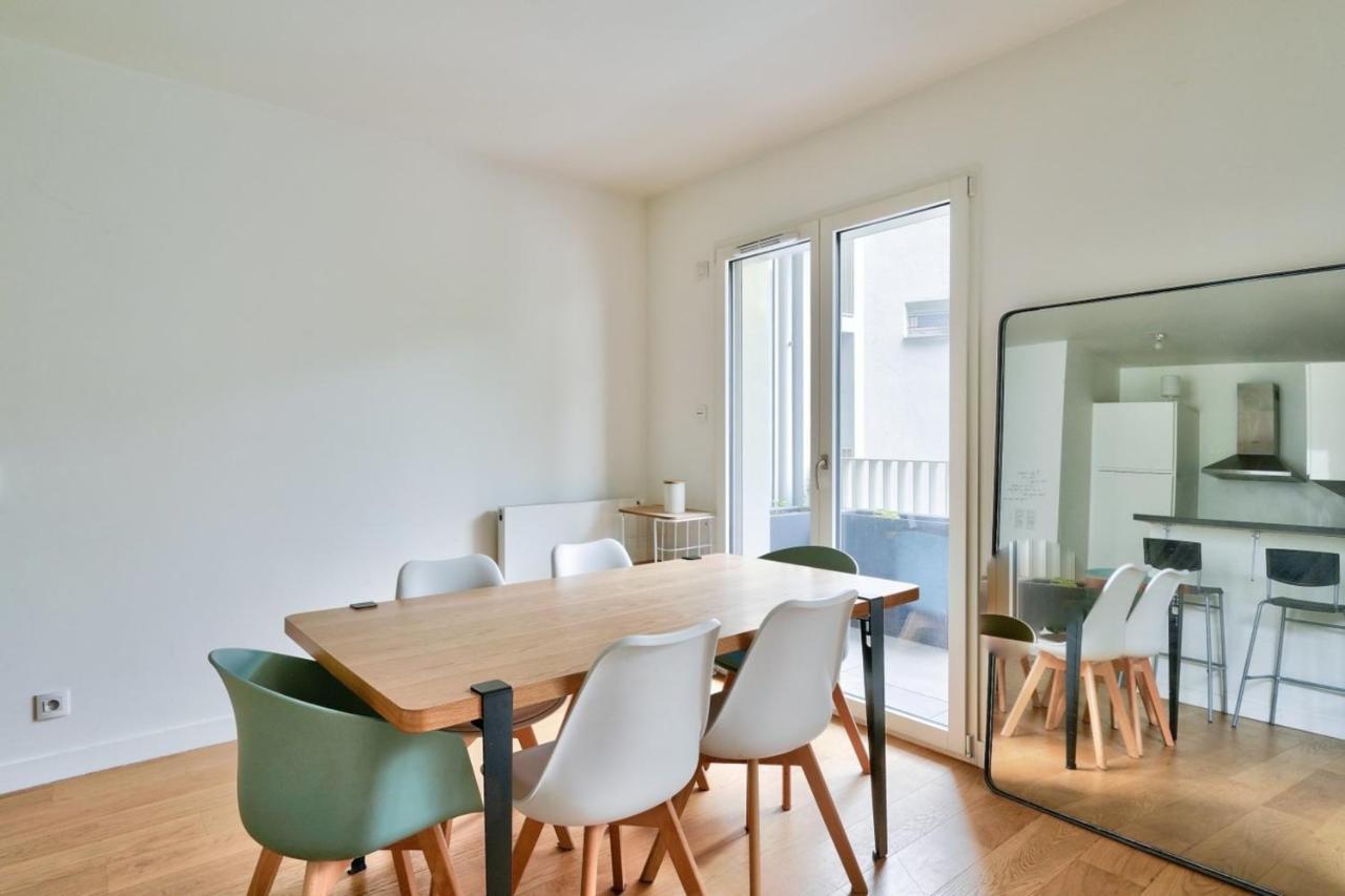 Studio Located Between Bastille And Nation * Parijs